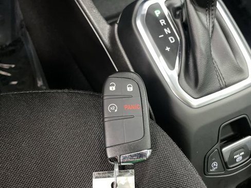 Used 2023 Jeep Renegade Altitude w/ Sun/Sound Group image 28