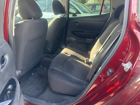 Used 2016 Nissan Leaf SV image 9