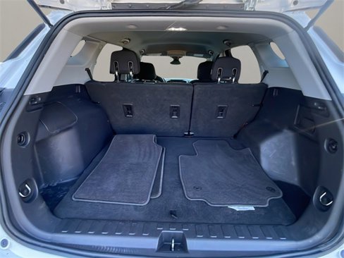 Used 2020 GMC Terrain SLE w/ Elevation Edition image 13