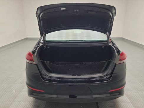 Used 2017 Hyundai Elantra Limited image 29