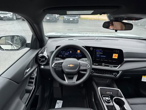 New 2026 Chevrolet Equinox LT w/ Convenience Package II image 15