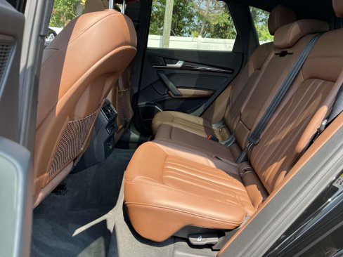 Used 2018 Audi Q5 2.0T Premium Plus w/ Premium Plus Package image 12
