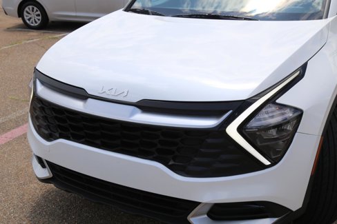 Used 2023 Kia Sportage LX image 10