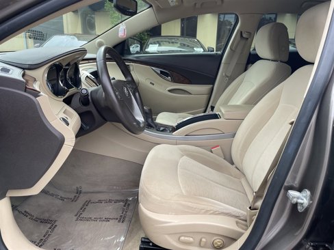Used 2010 Buick LaCrosse CX image 21
