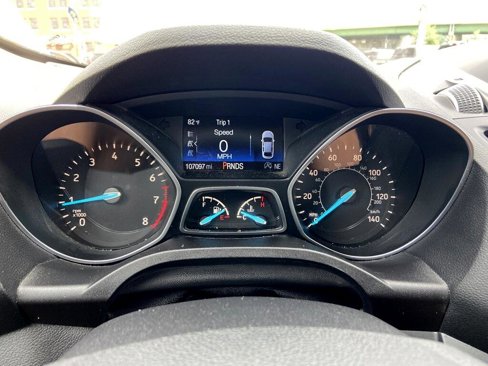 Used 2019 Ford Escape SE image 14