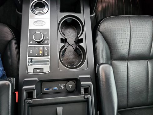 Used 2018 Land Rover Discovery SE image 94