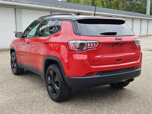 Used 2021 Jeep Compass Latitude image 3