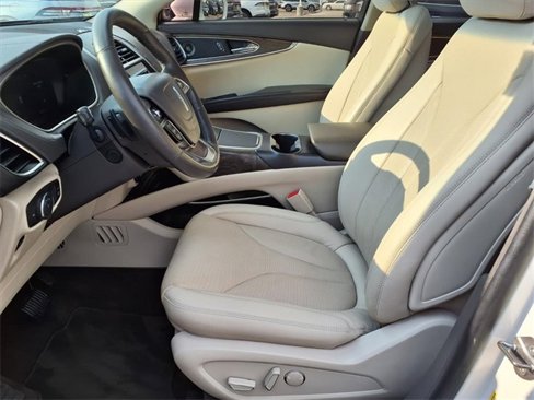 Used 2019 Lincoln Nautilus Reserve image 5