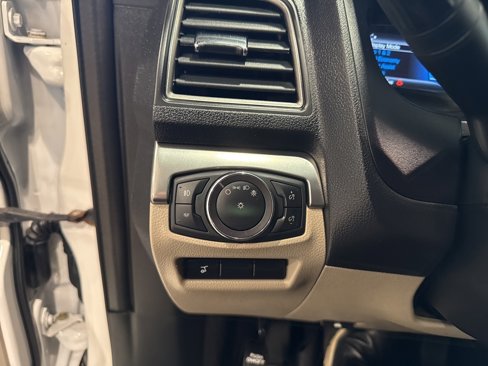 Used 2018 Ford Explorer XLT w/ Equipment Group 202A image 34