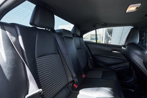Used 2020 Toyota Corolla XSE image 26