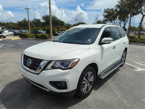 Used 2020 Nissan Pathfinder SV image 10