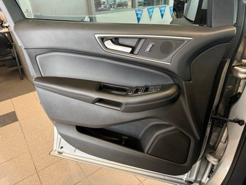 Used 2017 Ford Edge SEL w/ Equipment Group 201A image 19