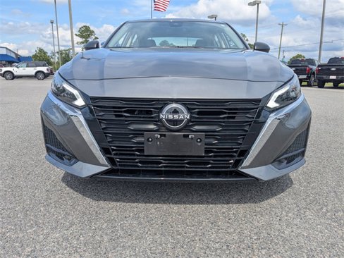 Used 2025 Nissan Altima 2.5 SV image 9