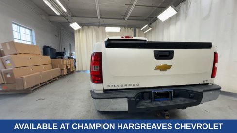 Used 2013 Chevrolet Silverado 1500 LTZ w/ LTZ White Diamond Edition image 10