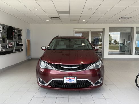 Used 2017 Chrysler Pacifica Limited image 7