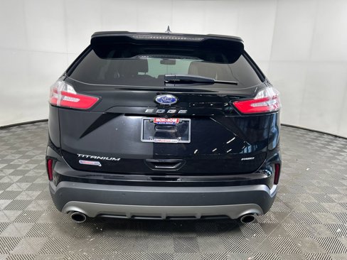 Used 2022 Ford Edge Titanium w/ Equipment Group 301A image 4