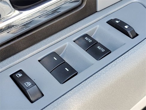 Used 2013 Ford F150 XLT w/ XTR Pkg image 18