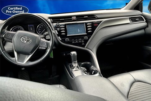 Used 2018 Toyota Camry SE image 6