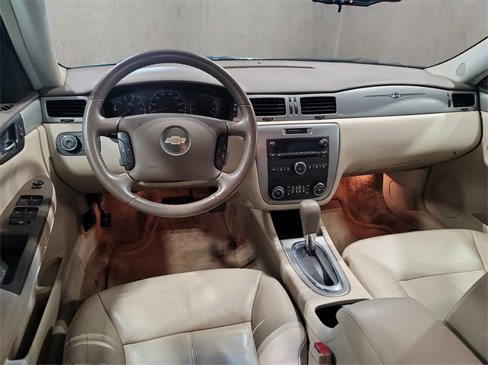 Used 2008 Chevrolet Impala LT w/ Luxury Edition Package image 16