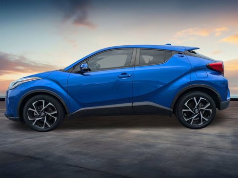 Used 2021 Toyota C-HR XLE image 7