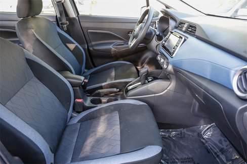 Used 2025 Nissan Versa SV image 16