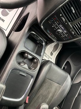 Used 2019 Dodge Grand Caravan SXT w/ Driver Convenience Group image 16