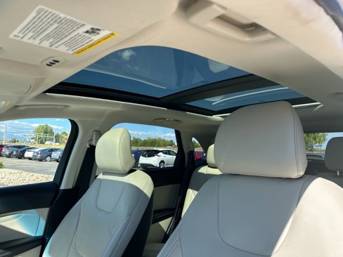 Used 2015 Ford Edge Titanium w/ Equipment Group 302A image 16