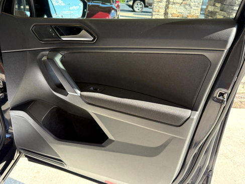Used 2018 Volkswagen Tiguan S image 15