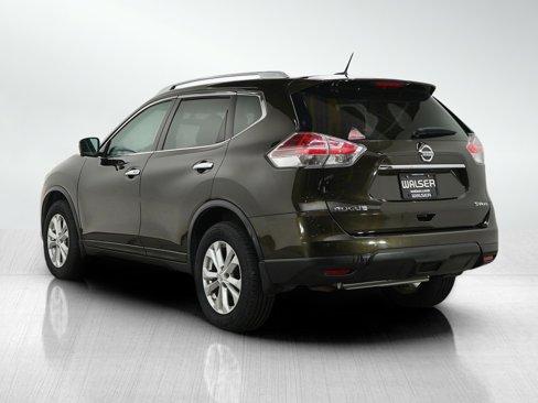 Used 2016 Nissan Rogue SV w/ SV Premium Package image 3