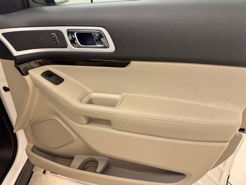 Used 2015 Ford Explorer Limited w/ Equipment Group 301A image 27