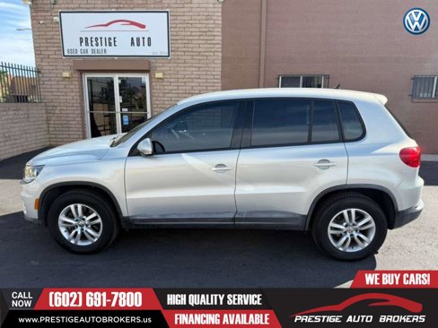 Used 2012 Volkswagen Tiguan SE image 1