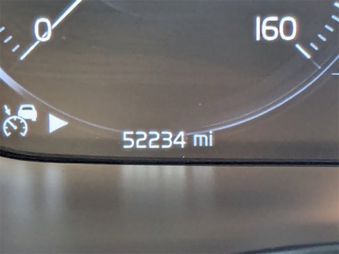 Used 2022 Volvo S60 B5 Momentum image 27