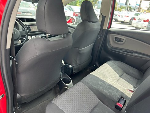 Used 2016 Toyota Yaris LE image 14