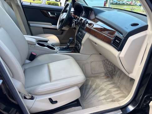 Used 2011 Mercedes-Benz GLK 350 2WD image 23