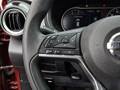 Used 2020 Nissan Kicks SV image 15