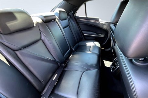 Used 2013 Chrysler 300 C image 27