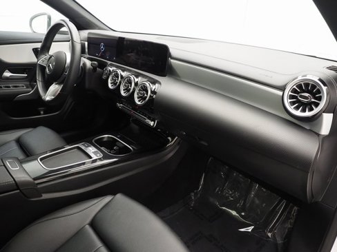 Used 2025 Mercedes-Benz CLA 250 image 20