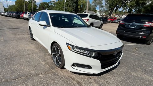 Used 2020 Honda Accord Sport image 2