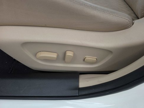 Used 2019 Nissan Rogue SV image 28