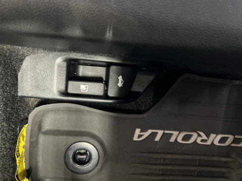 Used 2021 Toyota Corolla SE image 20