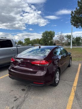 Used 2017 Kia Forte LX image 4