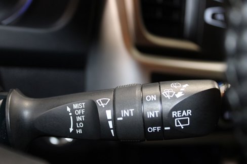 Used 2017 Toyota Highlander SE image 49