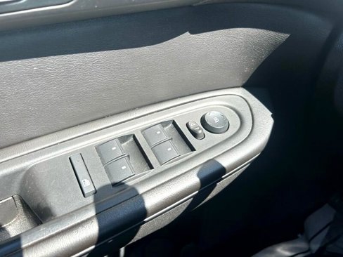 Used 2016 Chevrolet Traverse LT w/ Style and Technology Package image 19