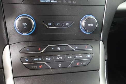 Used 2020 Ford Edge SEL w/ Cold Weather Package image 45