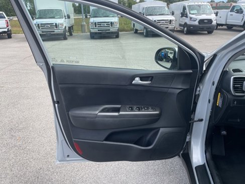 Used 2019 Kia Sportage LX image 18