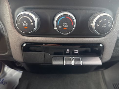 Used 2022 RAM 1500 Big Horn image 40