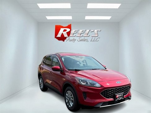 Used 2020 Ford Escape SE image 2