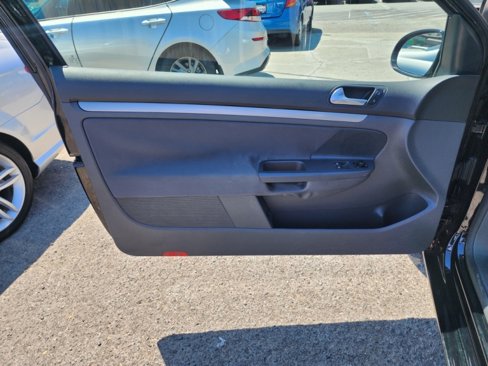 Used 2008 Volkswagen Rabbit S image 8