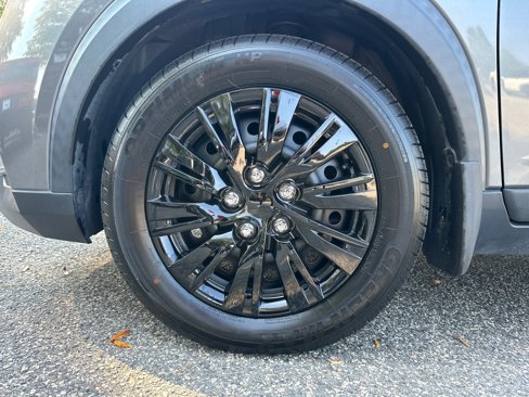 Certified 2020 Nissan Kicks S image 11