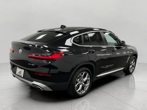 Certified 2023 BMW X4 xDrive30i w/ Premium Package image 3